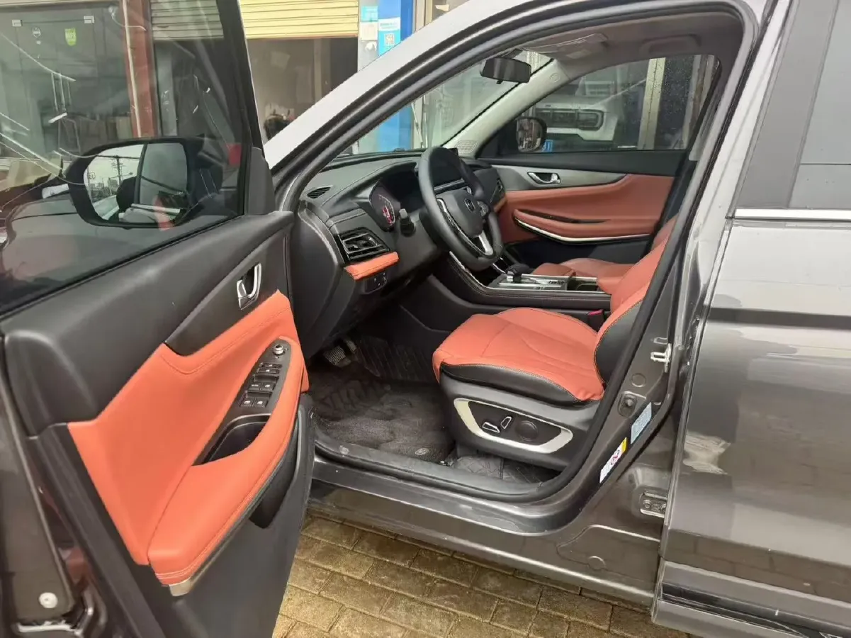 2024 ChangAn CS75 1.5T 188HP L4 7DCT,autocango,china used car exporter,china ev exporter,chinese used car exporter,chinese used ev exporter