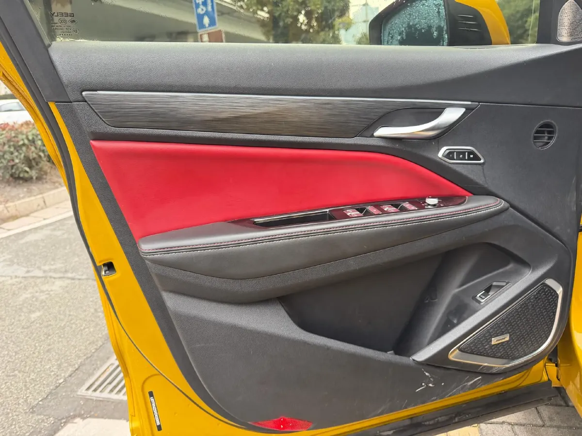 2019 Geely Tugella 2.0T 238HP L4 8AT,autocango,china used car exporter,china ev exporter,chinese used car exporter,chinese used ev exporter