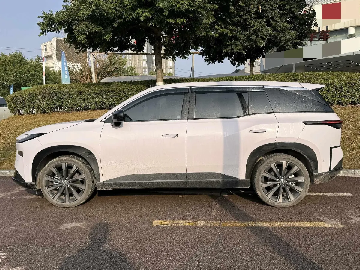 2025 Toyota BZ3X BEV 67.92KWH,autocango,china used car exporter,china ev exporter,chinese used car exporter,chinese used ev exporter