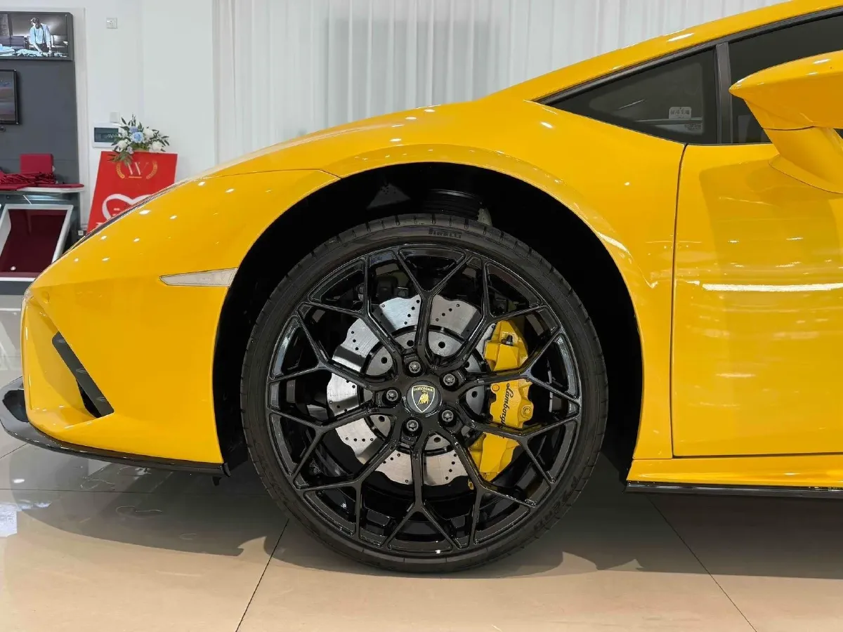 2020 Lamborghini Huracán 5.2L 611HP V10 7DCT,autocango,china used car exporter,china ev exporter,chinese used car exporter,chinese used ev exporter