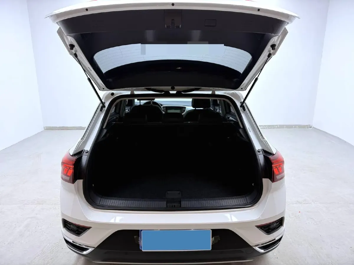 2021 Volkswagen T-Roc 1.4T 150HP L4 7DCT,autocango,china used car exporter,china ev exporter,chinese used car exporter,chinese used ev exporter