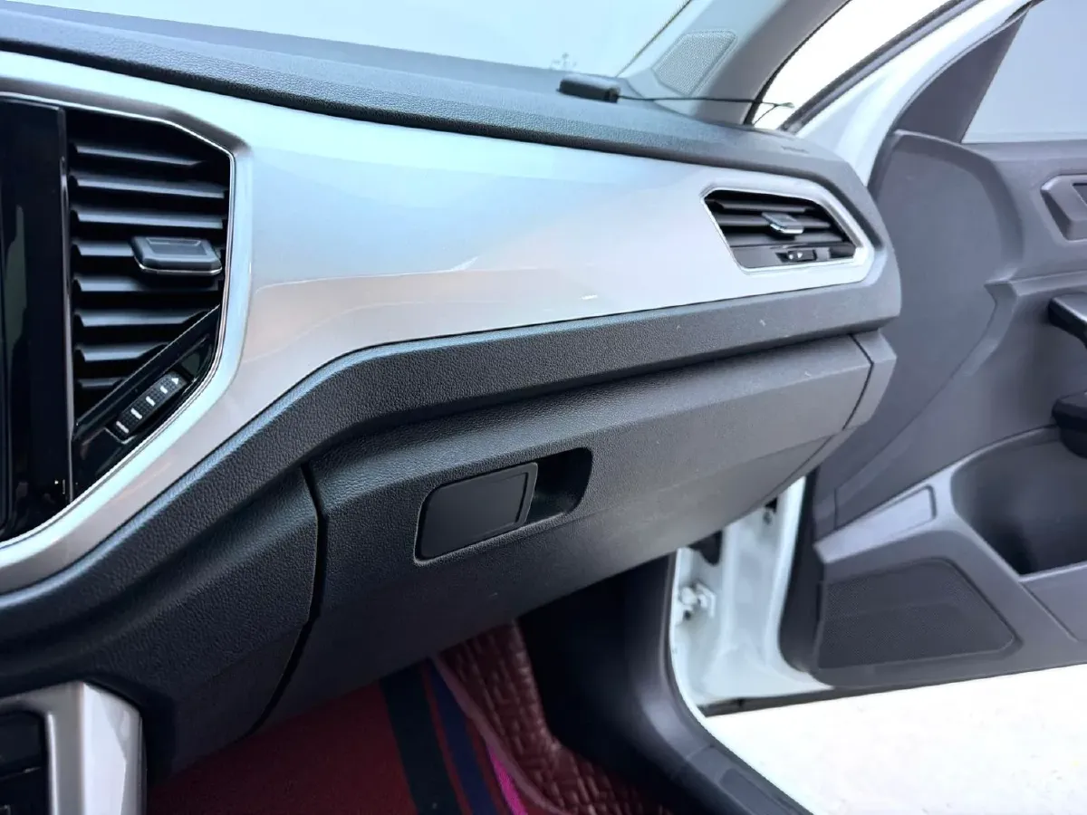 2021 Volkswagen T-Roc 1.4T 150HP L4 7DCT,autocango,china used car exporter,china ev exporter,chinese used car exporter,chinese used ev exporter