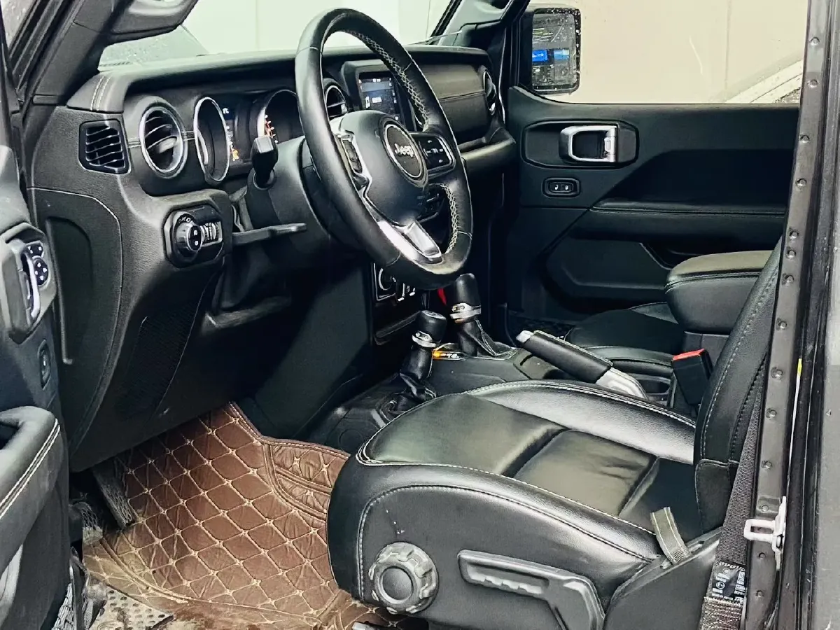 2019 Jeep Wrangler 2.0T 266HP L4 8AT,autocango,china used car exporter,china ev exporter,chinese used car exporter,chinese used ev exporter