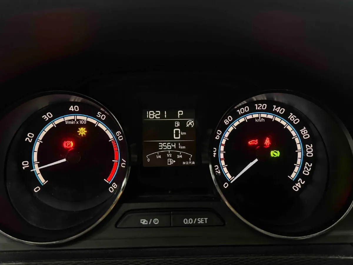 2021 Skoda Kamiq 1.5L 112HP L4 6AT,autocango,china used car exporter,china ev exporter,chinese used car exporter,chinese used ev exporter