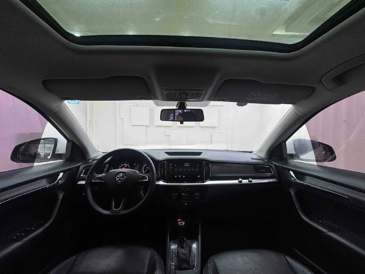 2021 Skoda Kamiq 1.5L 112HP L4 6AT,autocango,china used car exporter,china ev exporter,chinese used car exporter,chinese used ev exporter