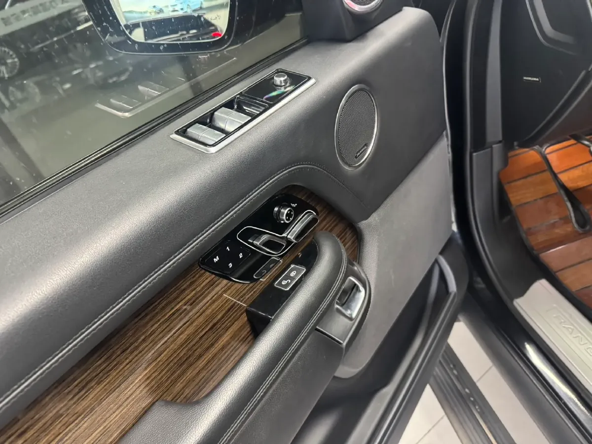 2018 Land Rover Range Rover 3.0T 340HP V6 8AT,autocango,china used car exporter,china ev exporter,chinese used car exporter,chinese used ev exporter