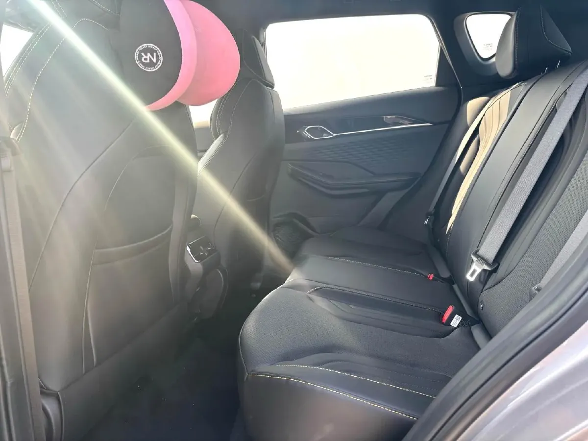 2025 Geely Coolray 1.5T 181HP L4 7DCT,autocango,china used car exporter,china ev exporter,chinese used car exporter,chinese used ev exporter