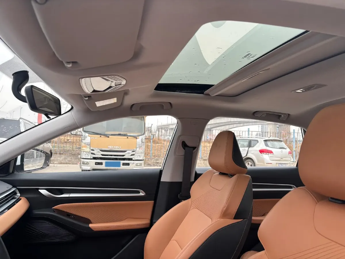 2025 Geely Emgrand 1.5L 127HP L4 CVT,autocango,china used car exporter,china ev exporter,chinese used car exporter,chinese used ev exporter