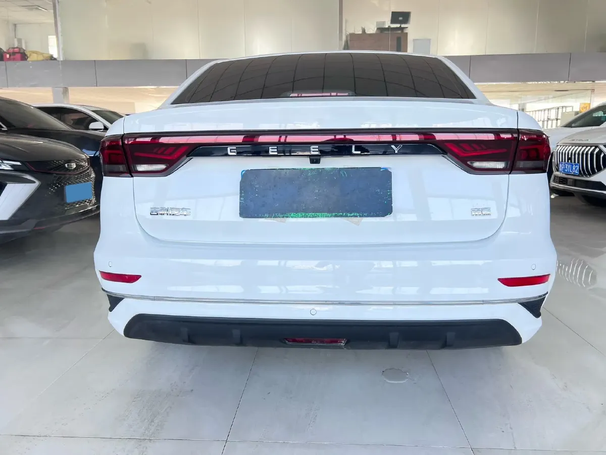 2025 Geely Emgrand 1.5L 127HP L4 CVT,autocango,china used car exporter,china ev exporter,chinese used car exporter,chinese used ev exporter