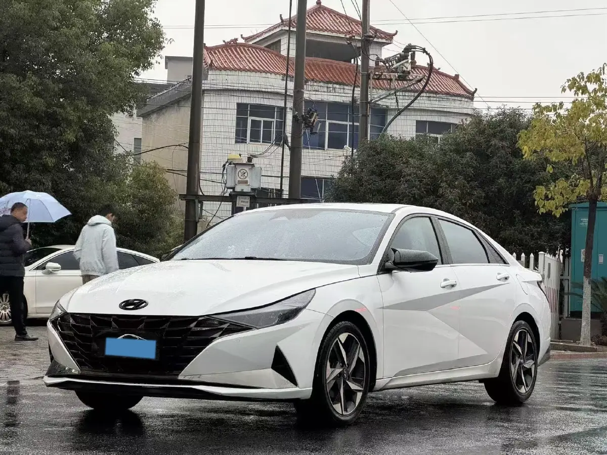 2021 Hyundai Elantra 1.5L 115HP L4 CVT