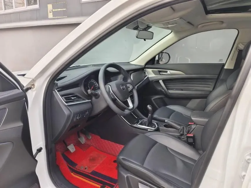 2022 ChangAn Eado 1.6L 128HP L4 5MT,autocango,china used car exporter,china ev exporter,chinese used car exporter,chinese used ev exporter