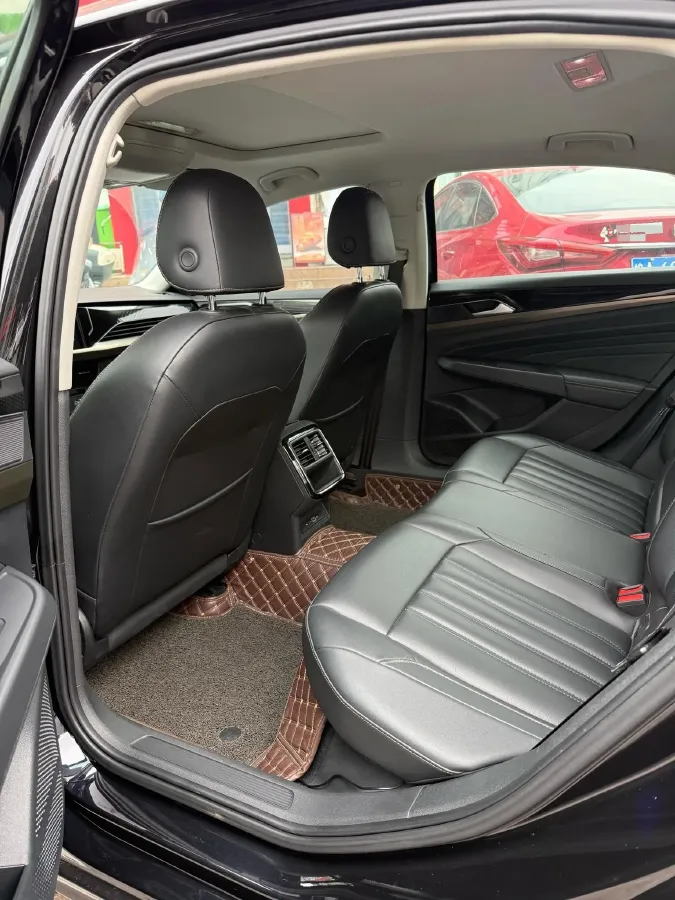 2021 Volkswagen Passat 1.4T 150HP L4 7DCT,autocango,china used car exporter,china ev exporter,chinese used car exporter,chinese used ev exporter