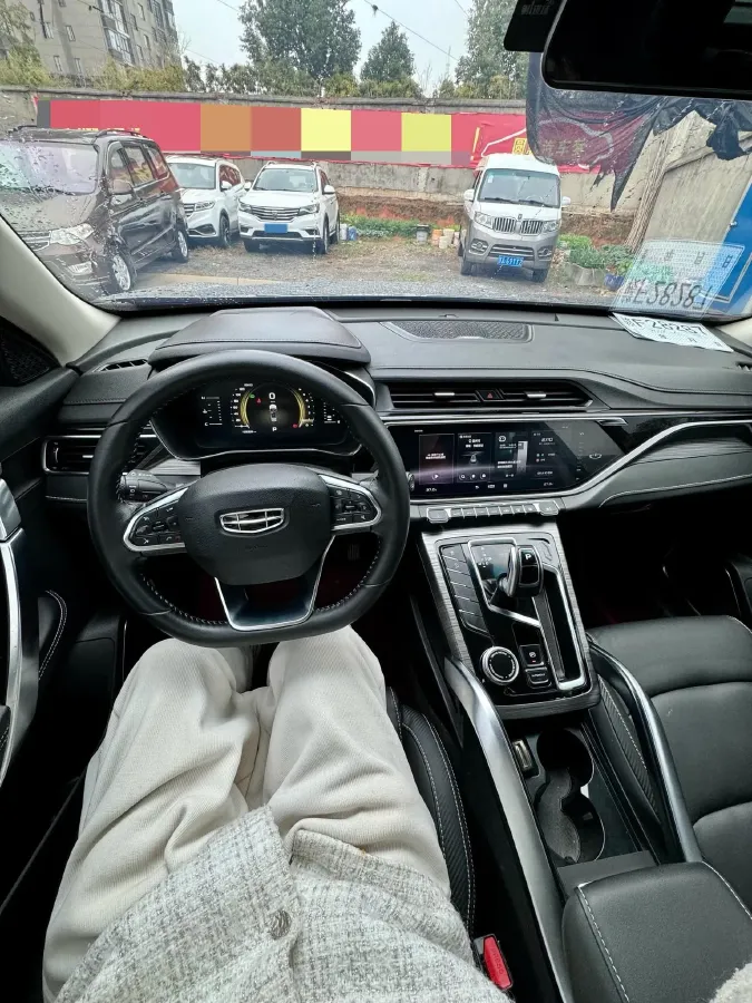 2022 Geely Azkarra 1.8T 184HP L4 7DCT,autocango,china used car exporter,china ev exporter,chinese used car exporter,chinese used ev exporter