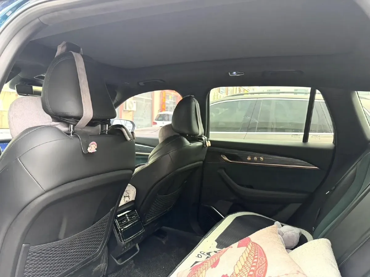 2021 Geely Monjaro 2.0T 218HP L4 7DCT,autocango,china used car exporter,china ev exporter,chinese used car exporter,chinese used ev exporter