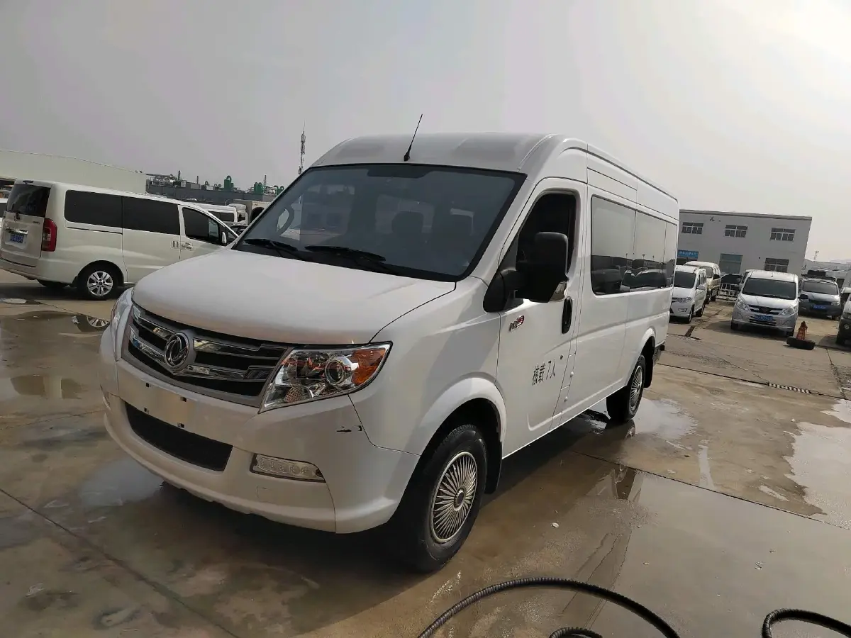 2021 MAXUS XinTu V80 2.0T 139HP L4 6MT