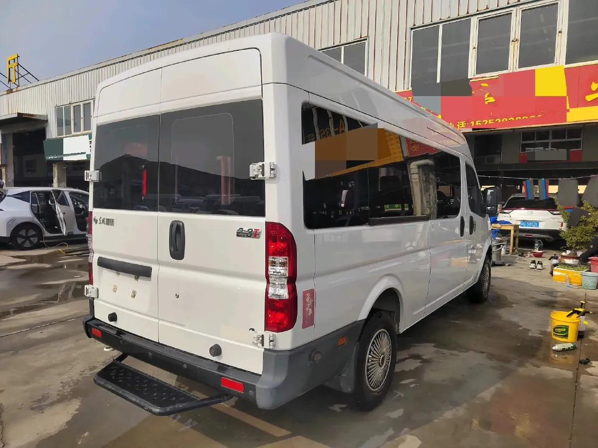 2021 MAXUS XinTu V80 2.0T 139HP L4 6MT,autocango,china used car exporter,china ev exporter,chinese used car exporter,chinese used ev exporter