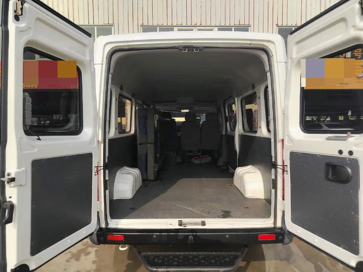 2021 MAXUS XinTu V80 2.0T 139HP L4 6MT,autocango,china used car exporter,china ev exporter,chinese used car exporter,chinese used ev exporter