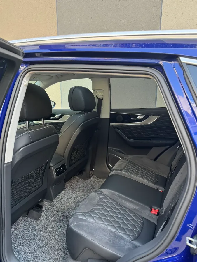 2019 HongQi HS5 2.0T 224HP L4 6AT,autocango,china used car exporter,china ev exporter,chinese used car exporter,chinese used ev exporter