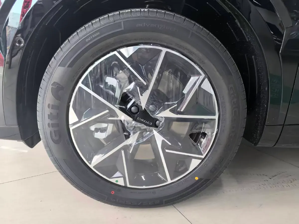 2026 LYNK&CO 08 EM-P 1.5T 163HP L4 3DHT PHEV,autocango,china used car exporter,china ev exporter,chinese used car exporter,chinese used ev exporter