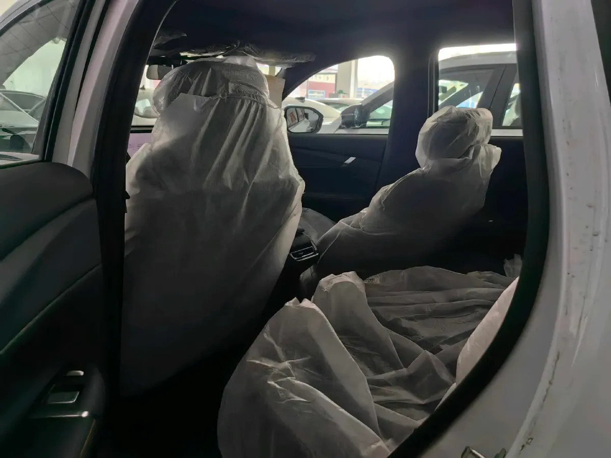 2025 ChangAn CS75 Plus 1.5T 188HP L4 8AT,autocango,china used car exporter,china ev exporter,chinese used car exporter,chinese used ev exporter