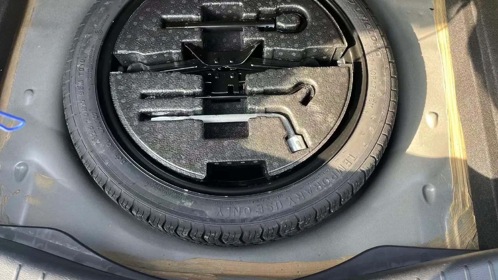 2022 HongQi H5 1.5T 169HP L4 7DCT,autocango,china used car exporter,china ev exporter,chinese used car exporter,chinese used ev exporter