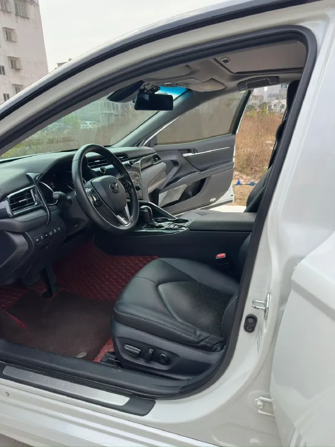 2019 Toyota Camry 2.5L 209HP L4 8AT,autocango,china used car exporter,china ev exporter,chinese used car exporter,chinese used ev exporter