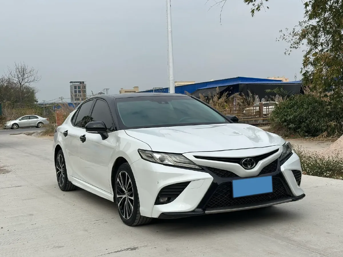 2019 Toyota Camry 2.5L 209HP L4 8AT,autocango,china used car exporter,china ev exporter,chinese used car exporter,chinese used ev exporter