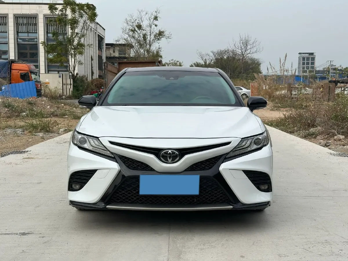 2019 Toyota Camry 2.5L 209HP L4 8AT,autocango,china used car exporter,china ev exporter,chinese used car exporter,chinese used ev exporter