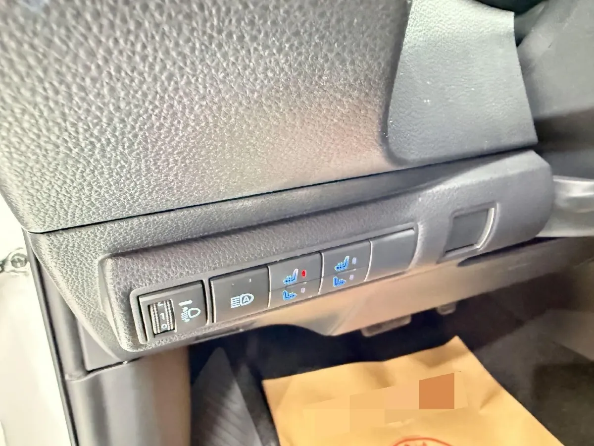 2021 Toyota Corolla 1.5L 121HP L3 CVT,autocango,china used car exporter,china ev exporter,chinese used car exporter,chinese used ev exporter