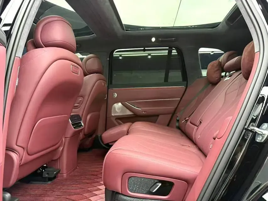 2025 AITO AITO M8 REEV 160HP REEV 53.4KWH,autocango,china used car exporter,china ev exporter,chinese used car exporter,chinese used ev exporter