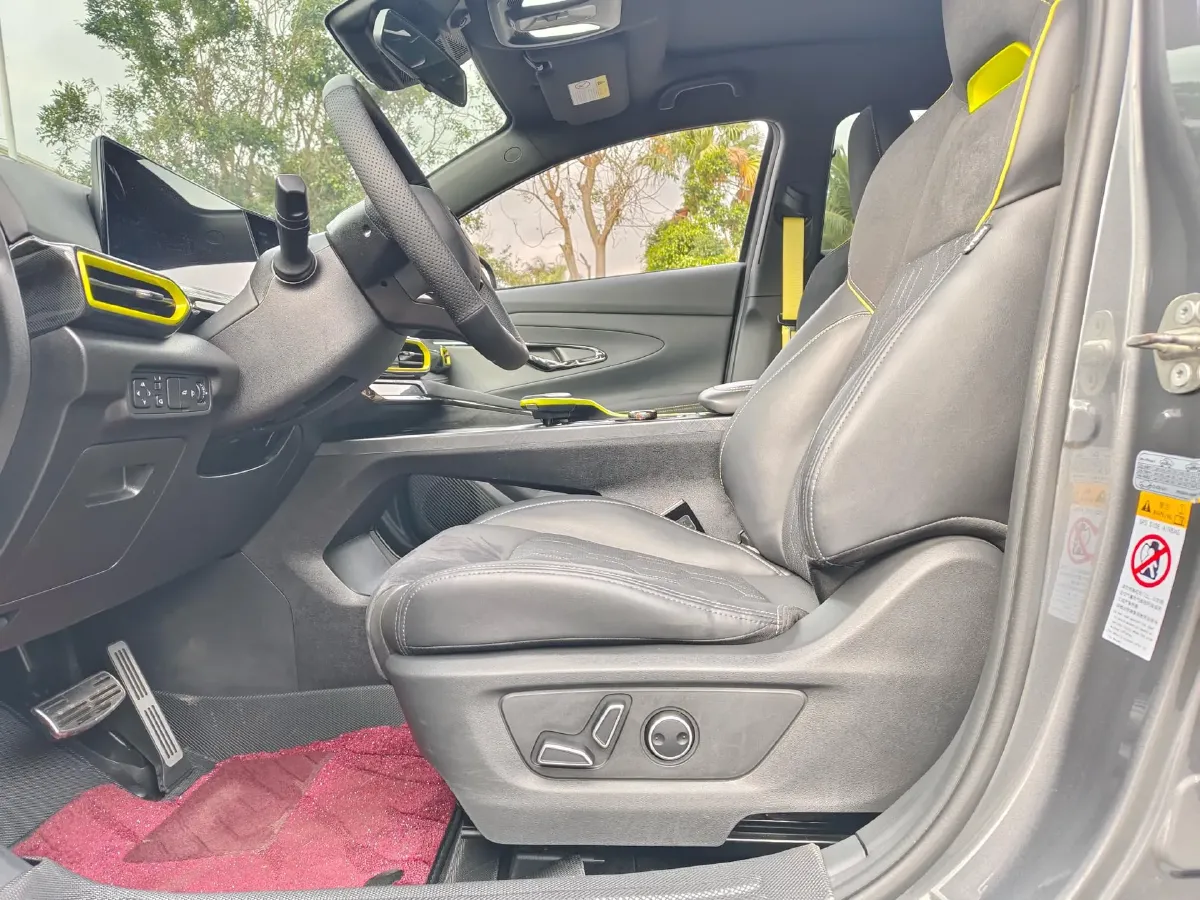 2020 ChangAn UNI-T 1.5T 180HP L4 7DCT,autocango,china used car exporter,china ev exporter,chinese used car exporter,chinese used ev exporter