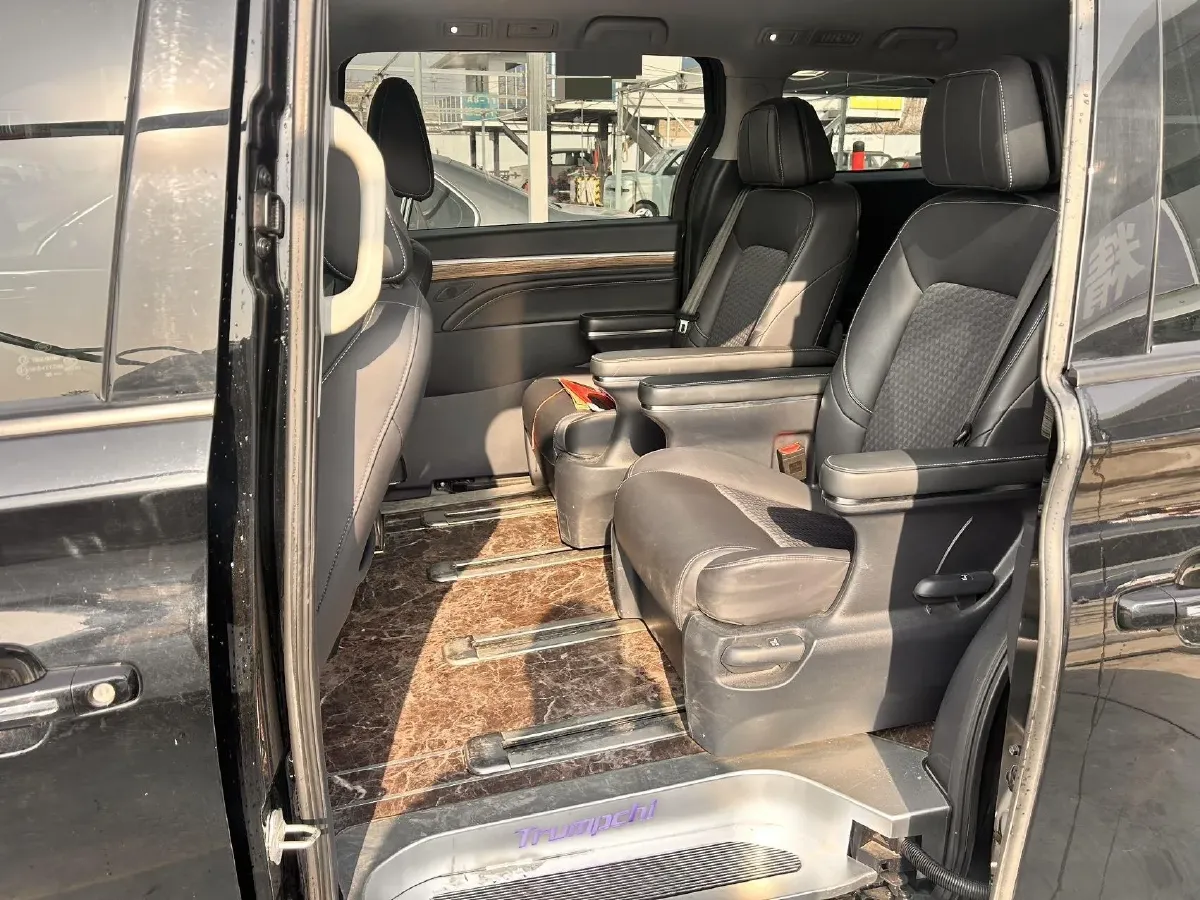 2023 GAC Trumpchi M8 2.0T 252HP L4 8AT,autocango,china used car exporter,china ev exporter,chinese used car exporter,chinese used ev exporter