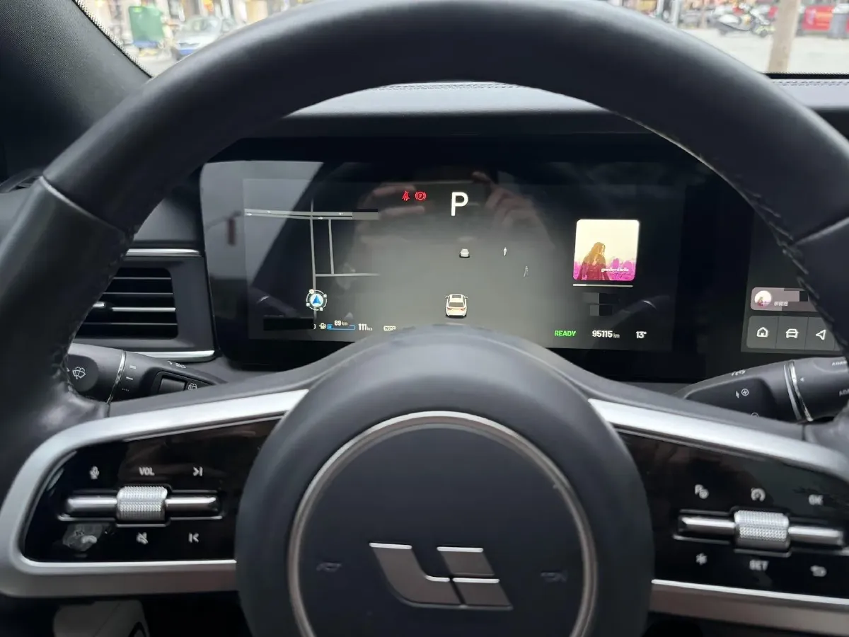 2021 Li ONE Range Extended 131HP REEV 40.5KWH,autocango,china used car exporter,china ev exporter,chinese used car exporter,chinese used ev exporter