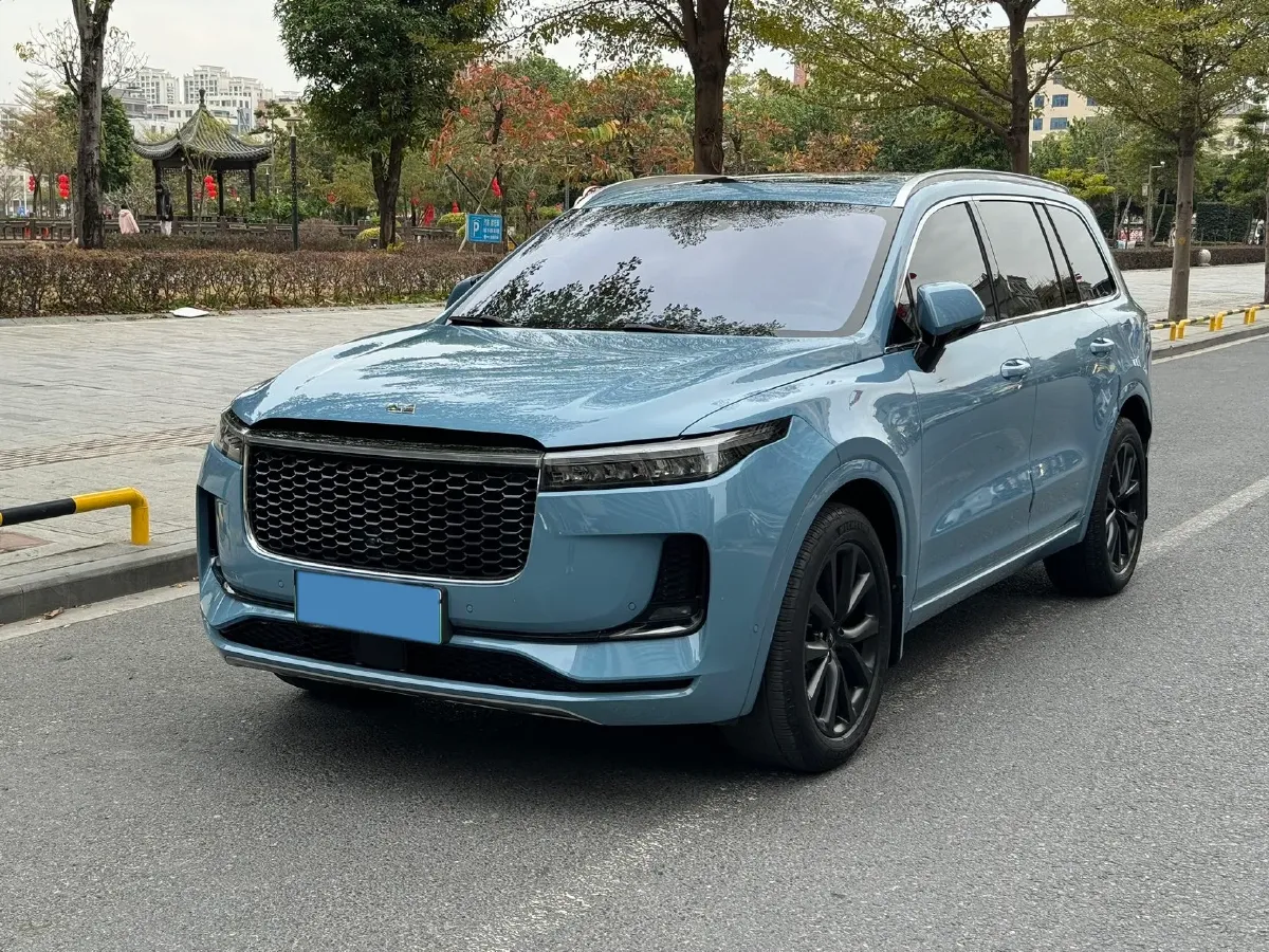 2021 Li ONE Range Extended 131HP REEV 40.5KWH,autocango,china used car exporter,china ev exporter,chinese used car exporter,chinese used ev exporter