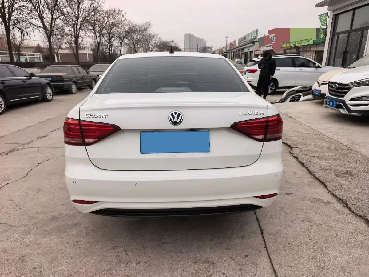 2019 Volkswagen Polo 1.5L 113HP L4 5MT,autocango,china used car exporter,china ev exporter,chinese used car exporter,chinese used ev exporter