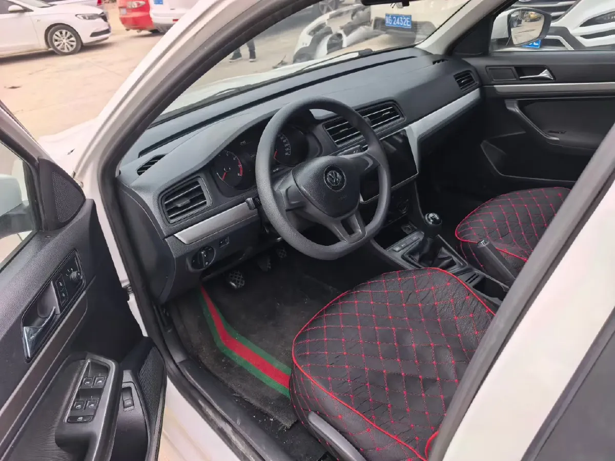 2019 Volkswagen Polo 1.5L 113HP L4 5MT,autocango,china used car exporter,china ev exporter,chinese used car exporter,chinese used ev exporter