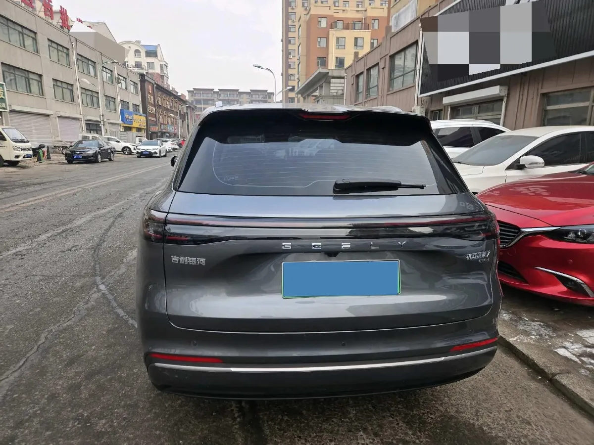 2025 LanDian E5 PLUS 1.5L 95HP L4 E-CVT PHEV 18.4KWH,autocango,china used car exporter,china ev exporter,chinese used car exporter,chinese used ev exporter