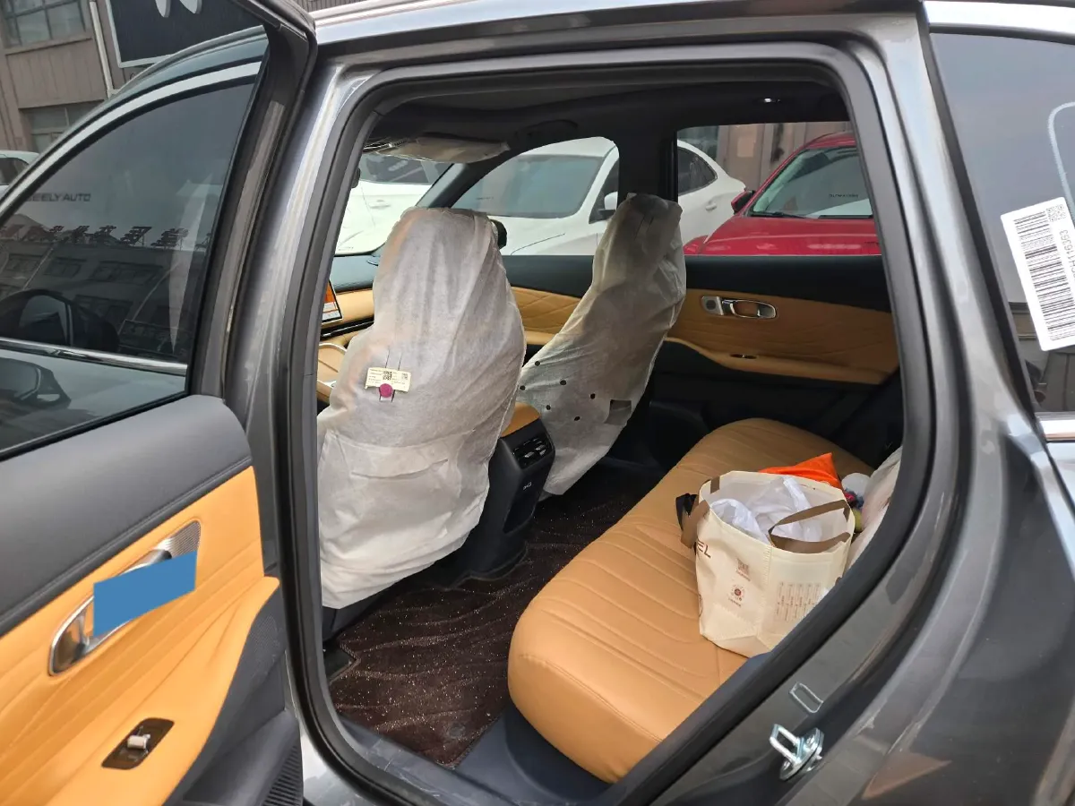 2025 LanDian E5 PLUS 1.5L 95HP L4 E-CVT PHEV 18.4KWH,autocango,china used car exporter,china ev exporter,chinese used car exporter,chinese used ev exporter