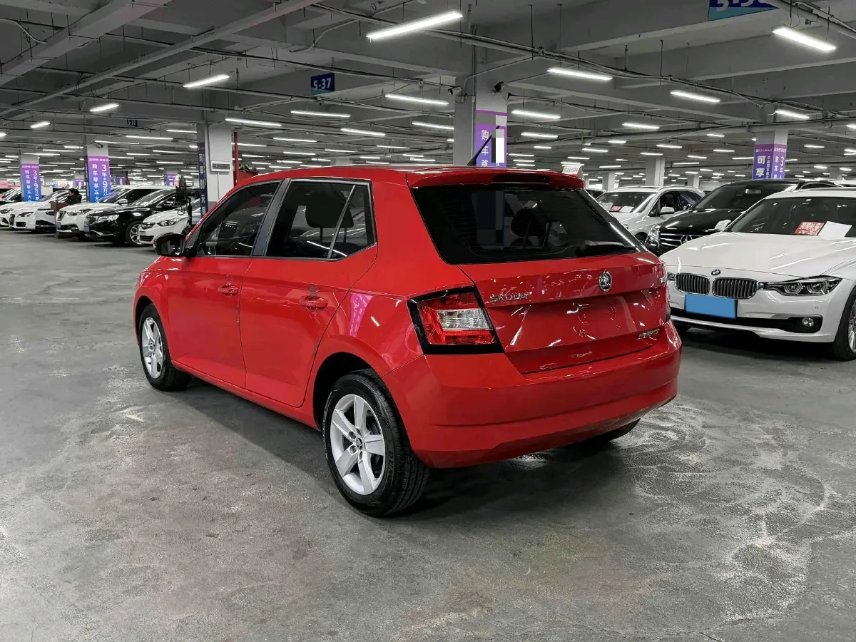 2017 Skoda Fabia 1.4L 90HP L4 6AT,autocango,china used car exporter,china ev exporter,chinese used car exporter,chinese used ev exporter