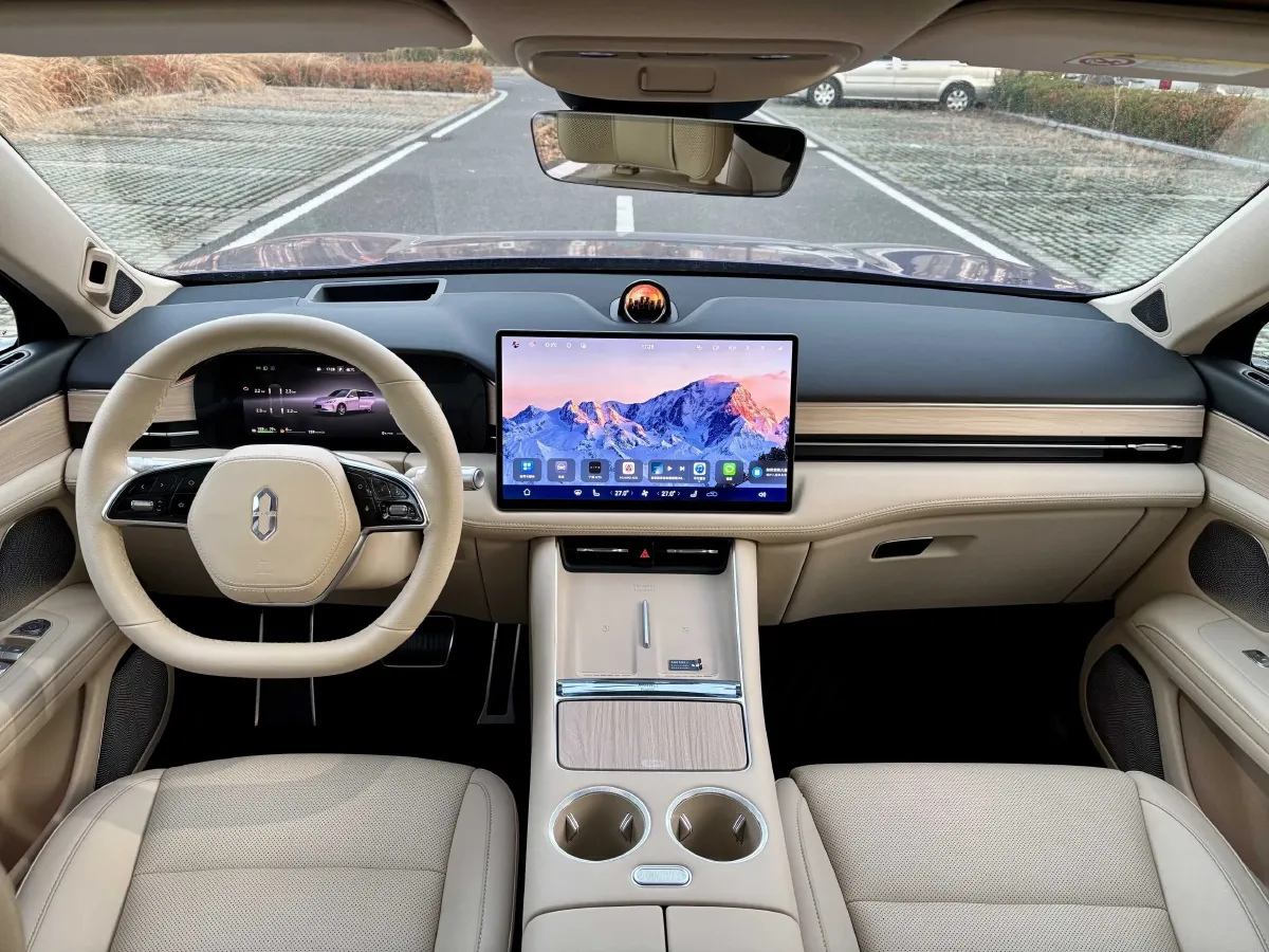 2025 AITO AITO M5 1.5T 152HP L4 REEV 42KWH,autocango,china used car exporter,china ev exporter,chinese used car exporter,chinese used ev exporter