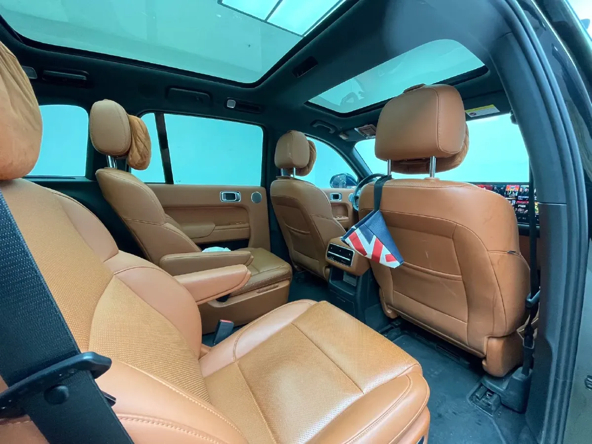 2023 Li L8 Range Extended 154HP REEV 40.9KWH,autocango,china used car exporter,china ev exporter,chinese used car exporter,chinese used ev exporter