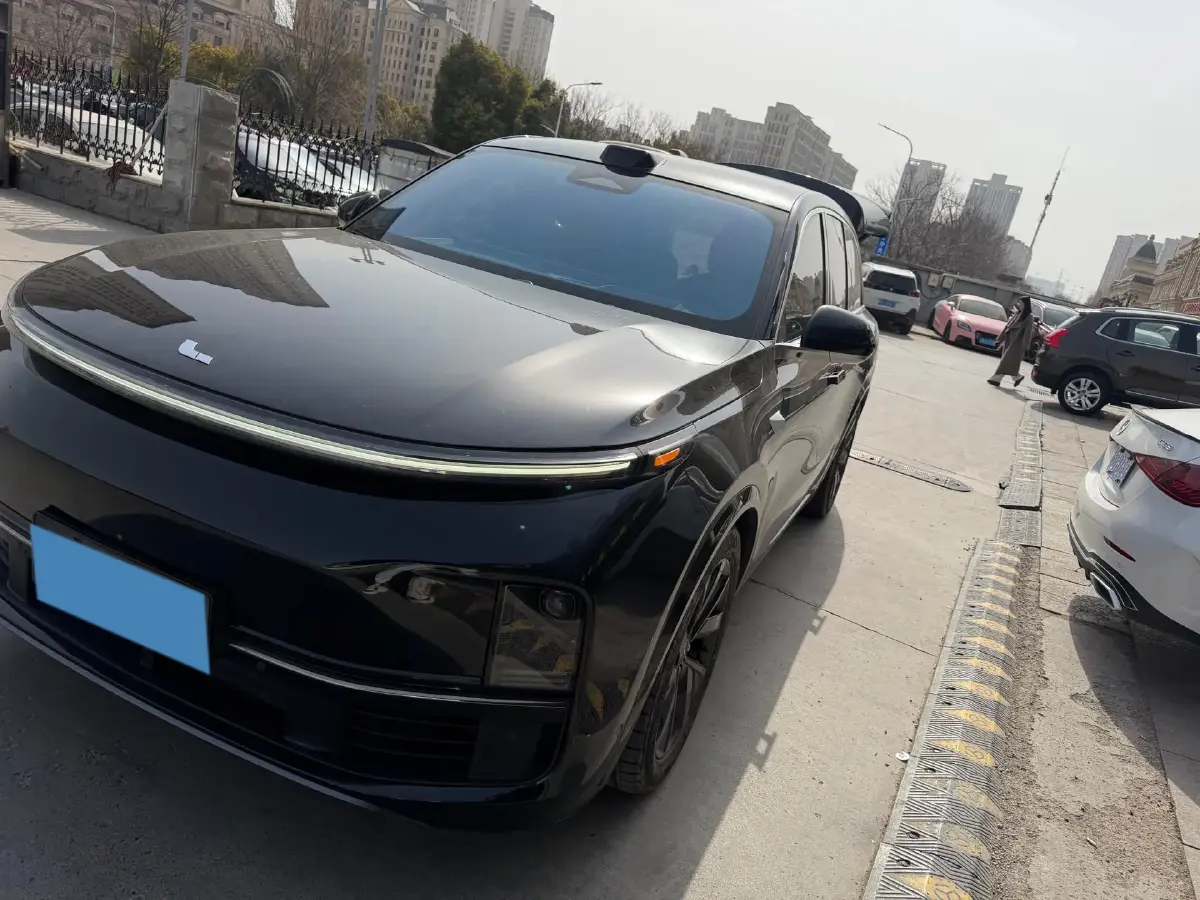 2023 Li L8 Range Extended 154HP REEV 40.9KWH