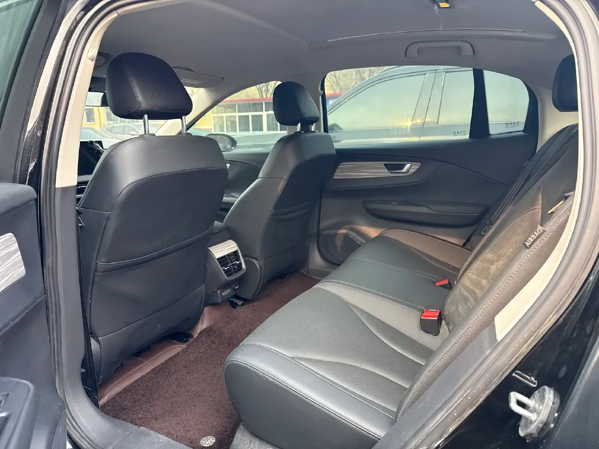 2024 HongQi E-QM5 BEV 72KWH,autocango,china used car exporter,china ev exporter,chinese used car exporter,chinese used ev exporter