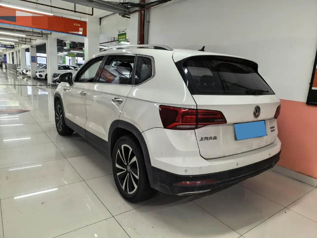 2019 MINI MINI 1.5T 102HP L3 7DCT,autocango,china used car exporter,china ev exporter,chinese used car exporter,chinese used ev exporter