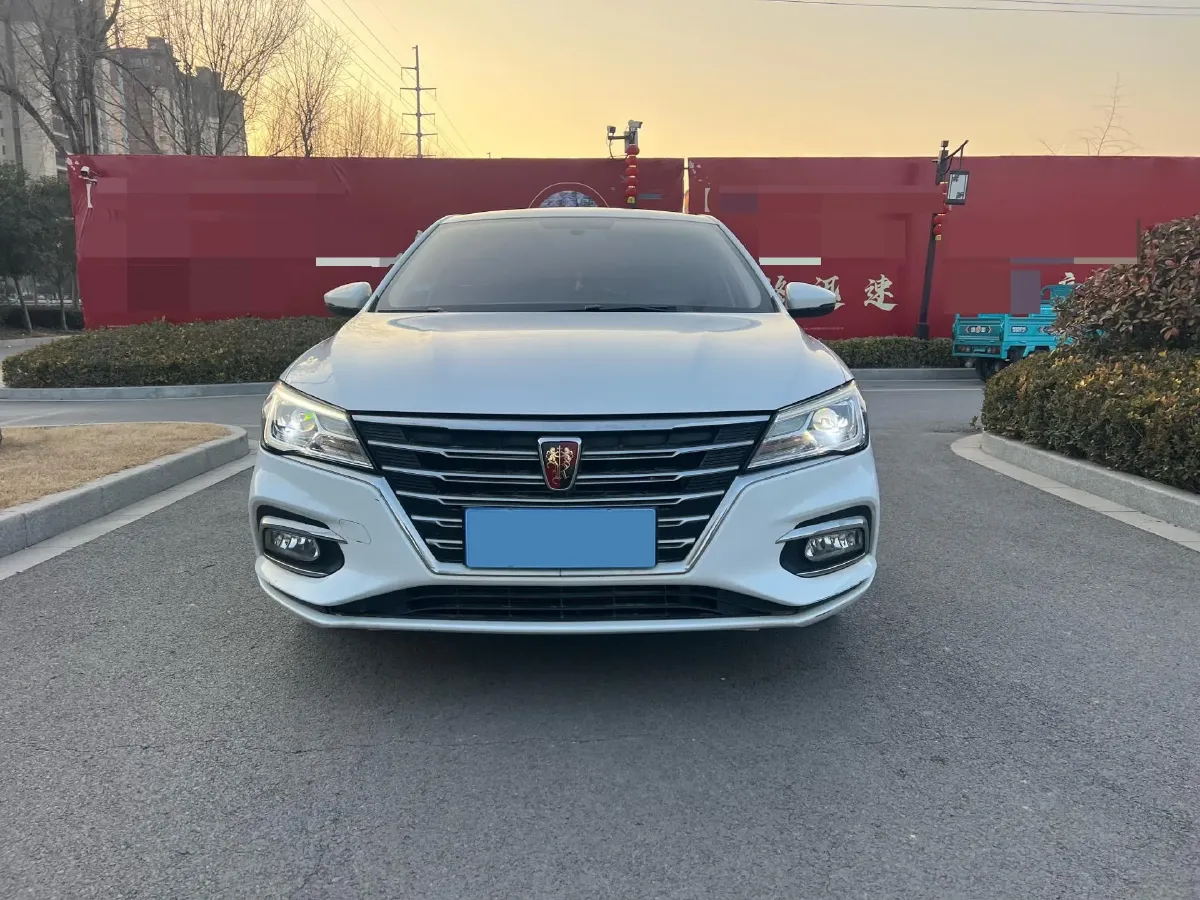 2021 Roewe i5 1.5L 120HP L4 5MT,autocango,china used car exporter,china ev exporter,chinese used car exporter,chinese used ev exporter