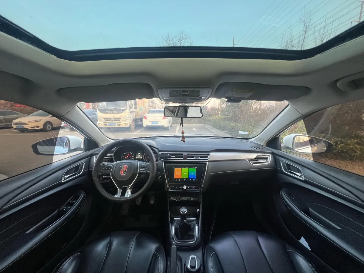 2021 Roewe i5 1.5L 120HP L4 5MT,autocango,china used car exporter,china ev exporter,chinese used car exporter,chinese used ev exporter