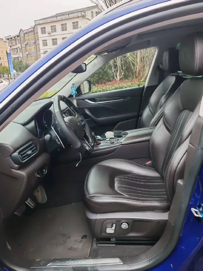 2018 Maserati Levante 3.0T 350HP V6 8AT,autocango,china used car exporter,china ev exporter,chinese used car exporter,chinese used ev exporter