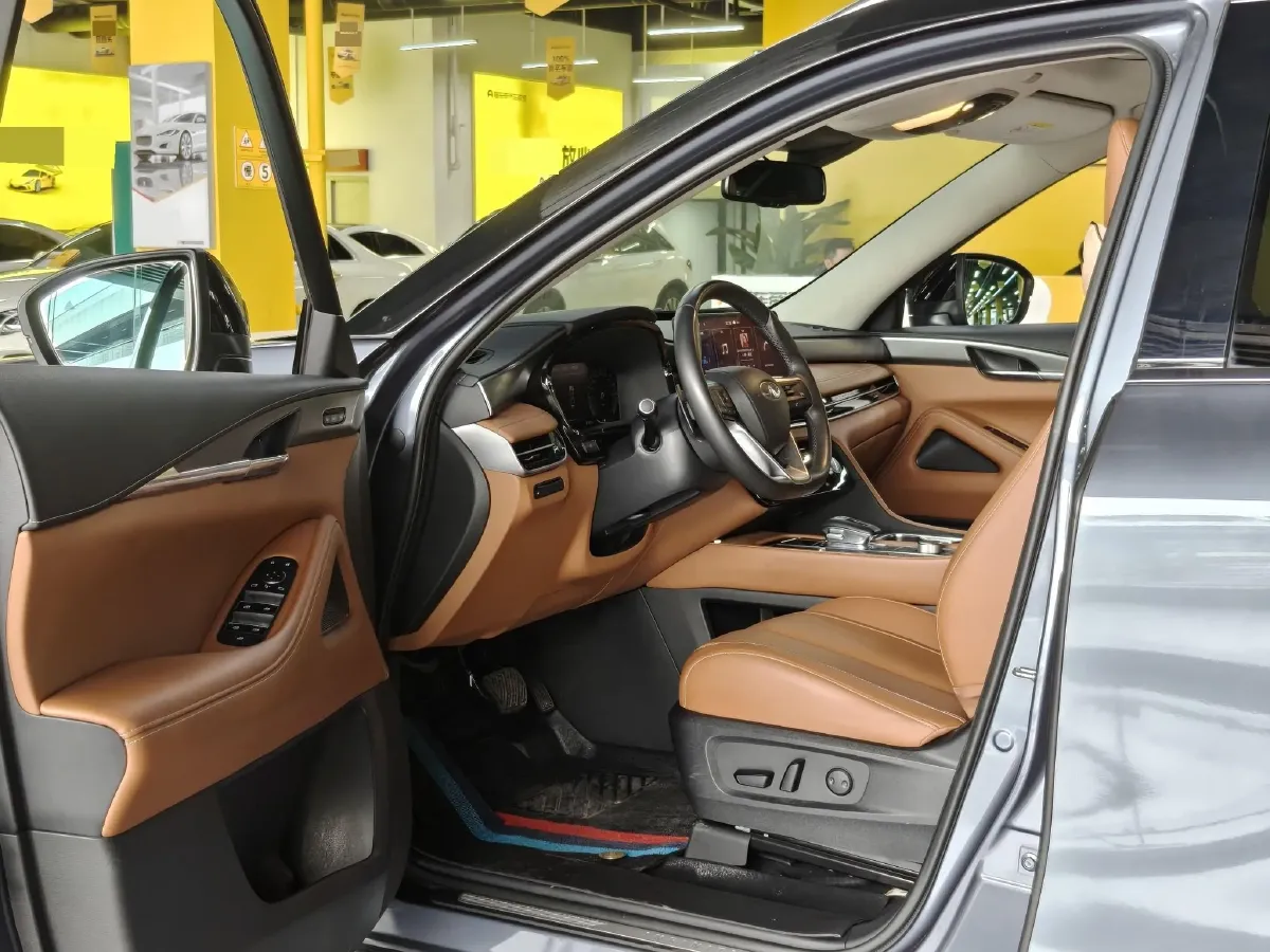 2022 Infiniti QX60 2.0T 252HP L4 9AT,autocango,china used car exporter,china ev exporter,chinese used car exporter,chinese used ev exporter