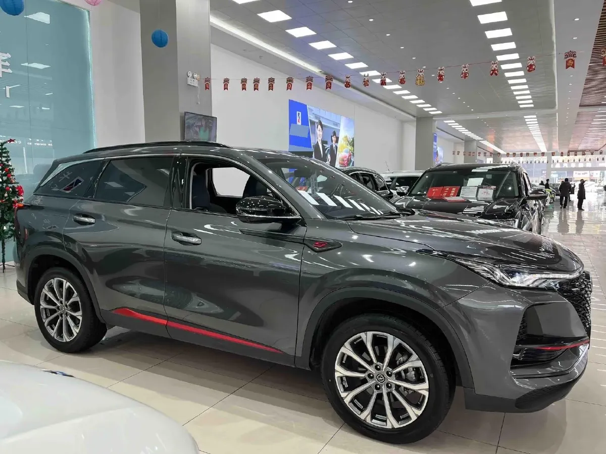 2021 ChangAn CS75 Plus 2.0T 233HP L4 8AT,autocango,china used car exporter,china ev exporter,chinese used car exporter,chinese used ev exporter