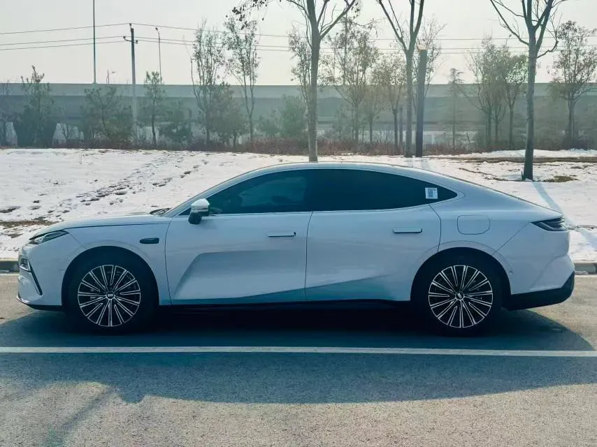 2024 Geely Galaxy E8 BEV 76KWH,autocango,china used car exporter,china ev exporter,chinese used car exporter,chinese used ev exporter